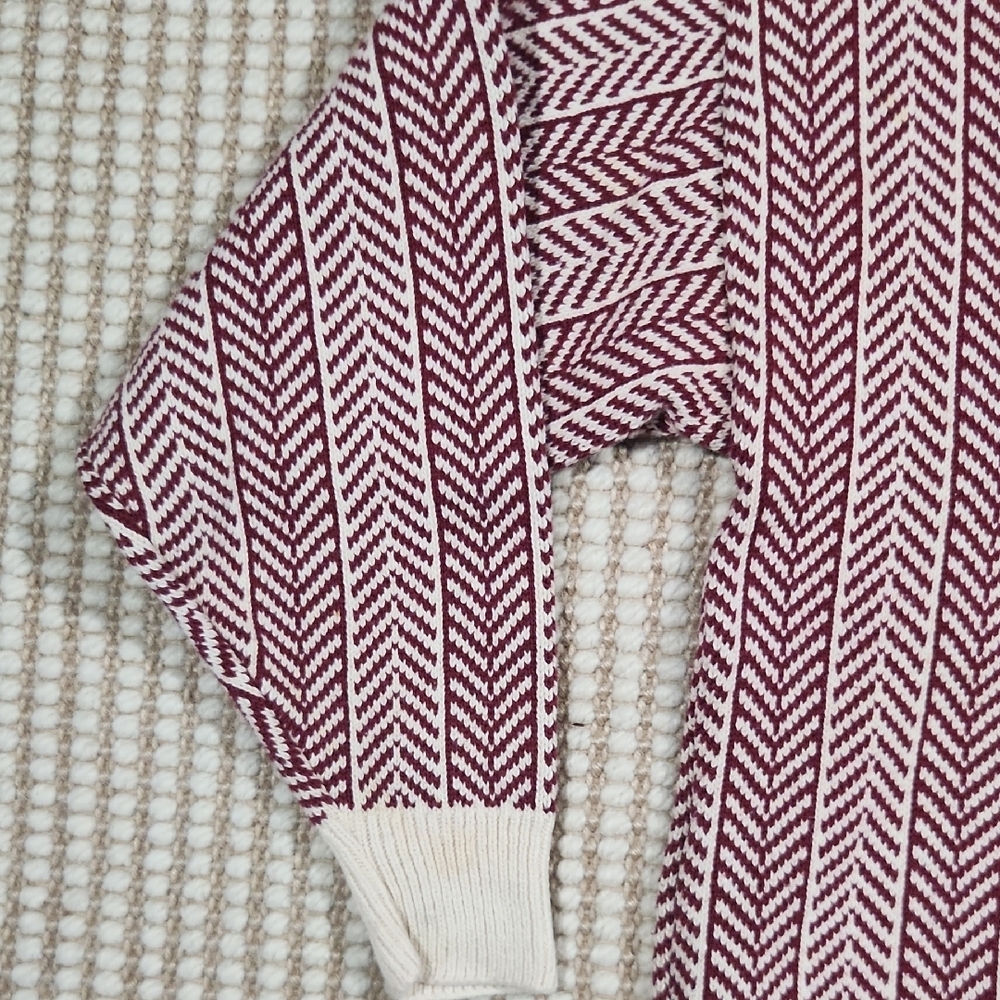 Stylish Burgundy and White Crewneck Sweater - Picture 3 of 5